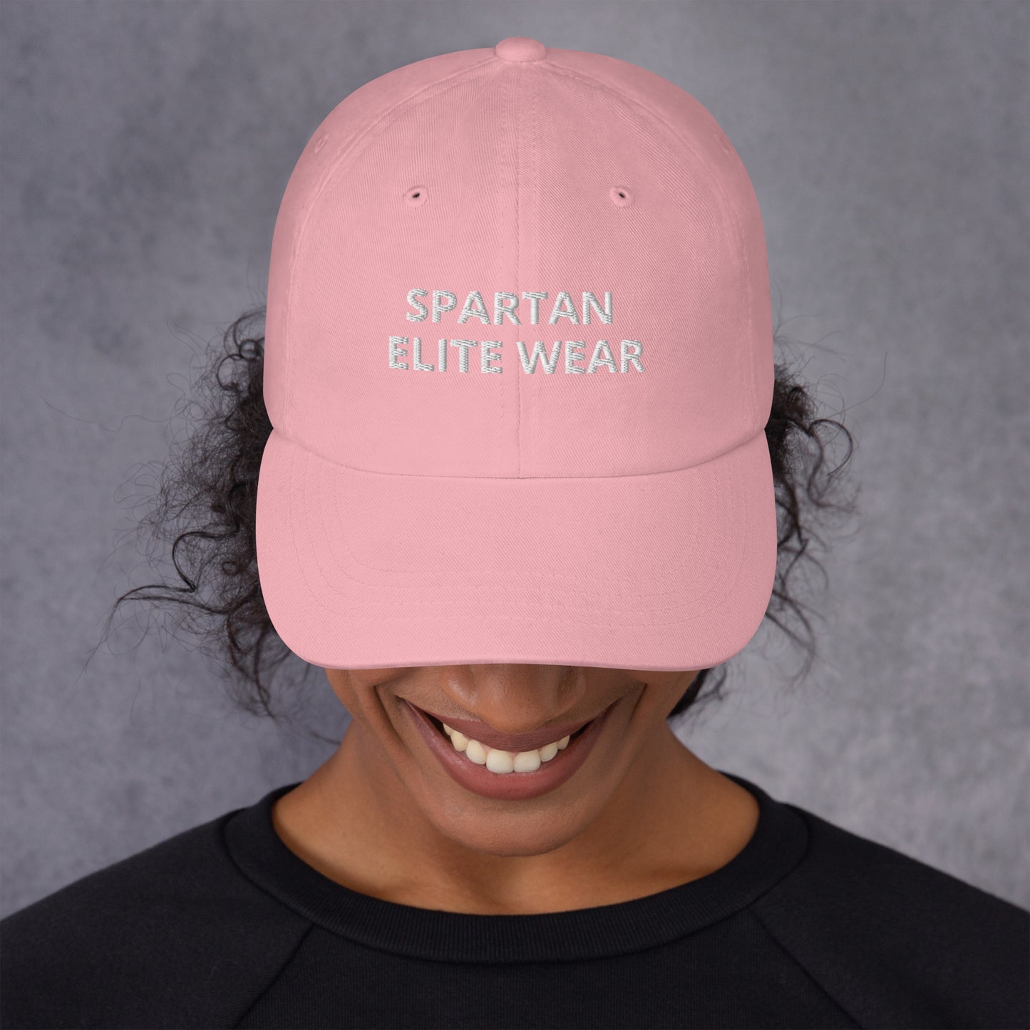 Casquette HELION - Casquette SEW Brodée Édition Limitée, couleur rose, symbole de l'élite Spartan Elite Wear.