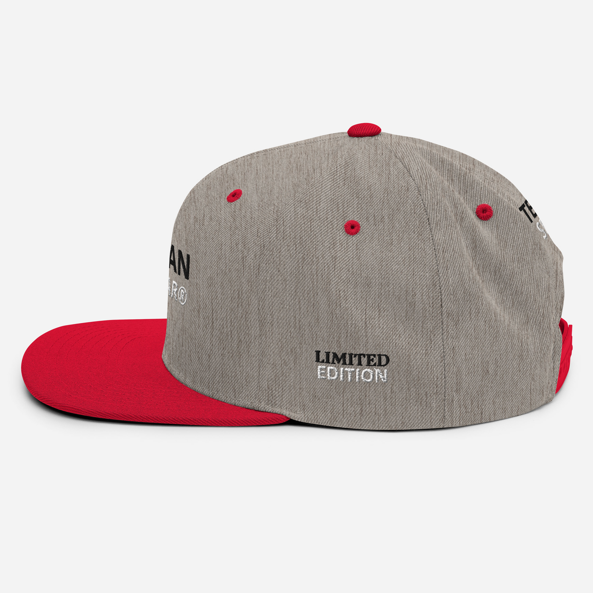 Casquette SPARTO - Casquette SEW Brodée - Edition Limitée, design exclusif avec visière rouge et broderies distinctives.